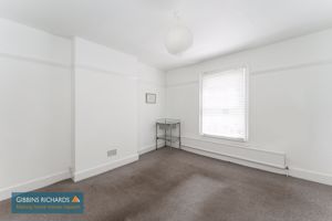 Bedroom- click for photo gallery